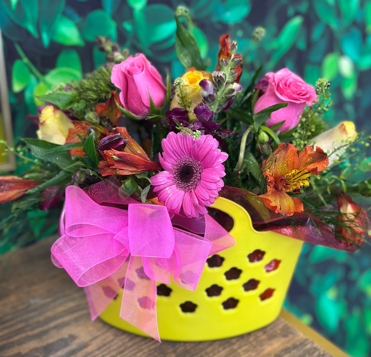 Spring Floral Arranging with Flowers with Sass
